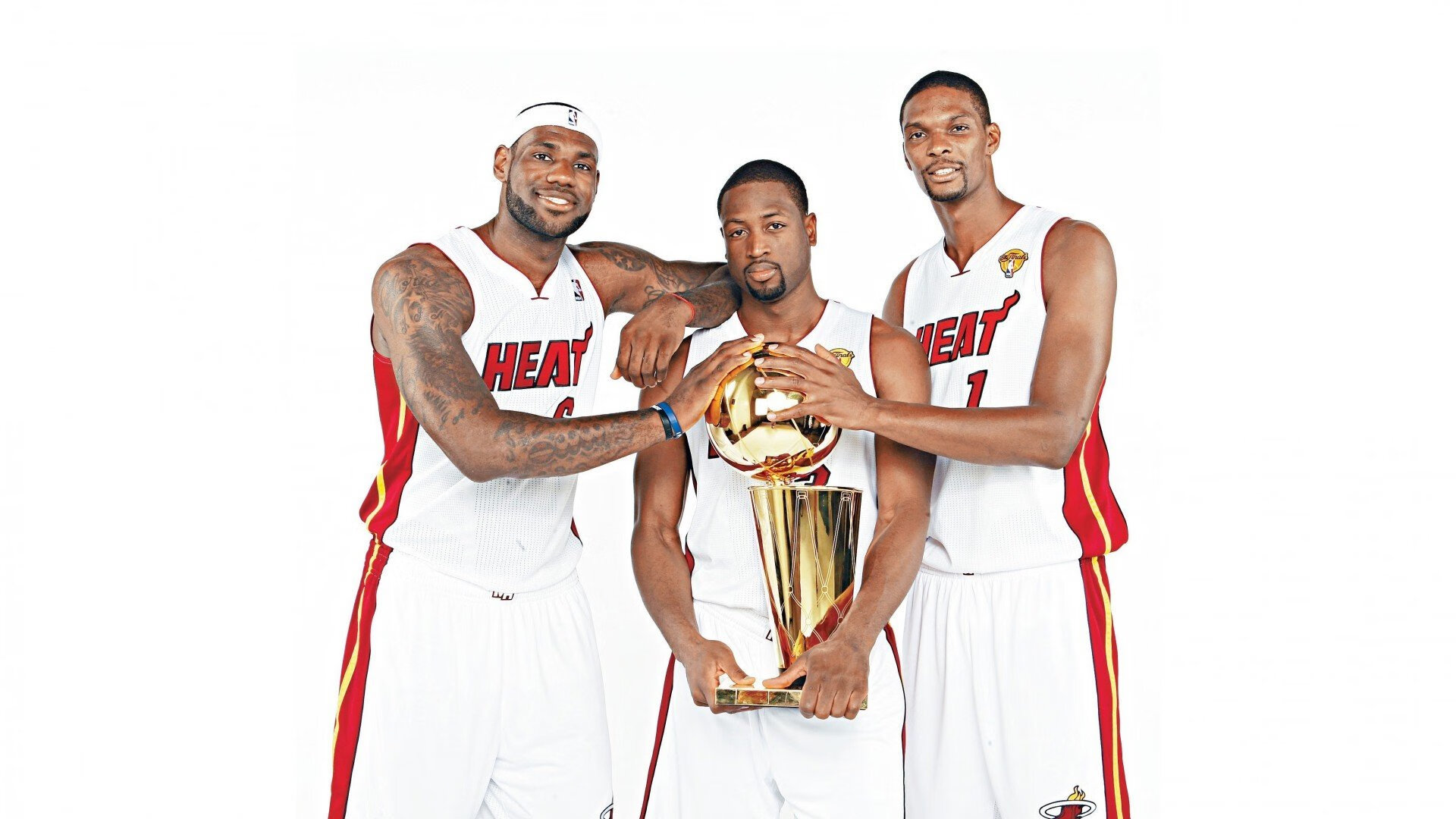 球员赛季后家庭生活曝光 粉丝关注度不减，球员身价变化